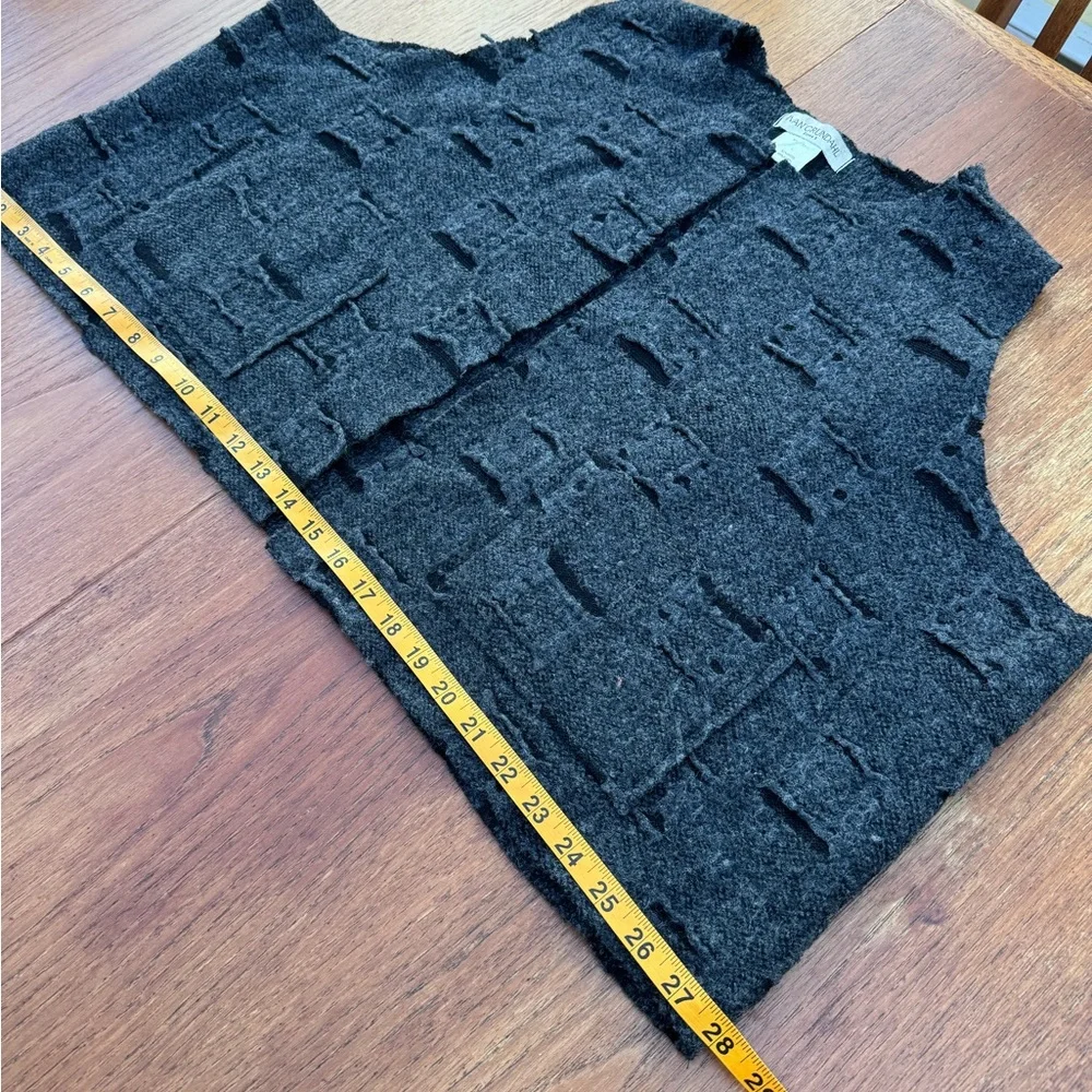 Chic Textured Charcoal Sleeveless Vest - Picture 9 of 10